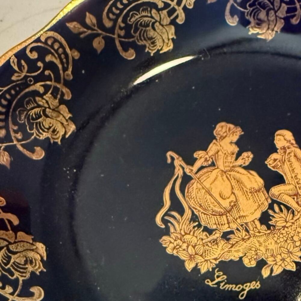 Limoges Cobalt Deep Cabinet Plate • Gold Courting Couple • 4” • France - Picture 10 of 10